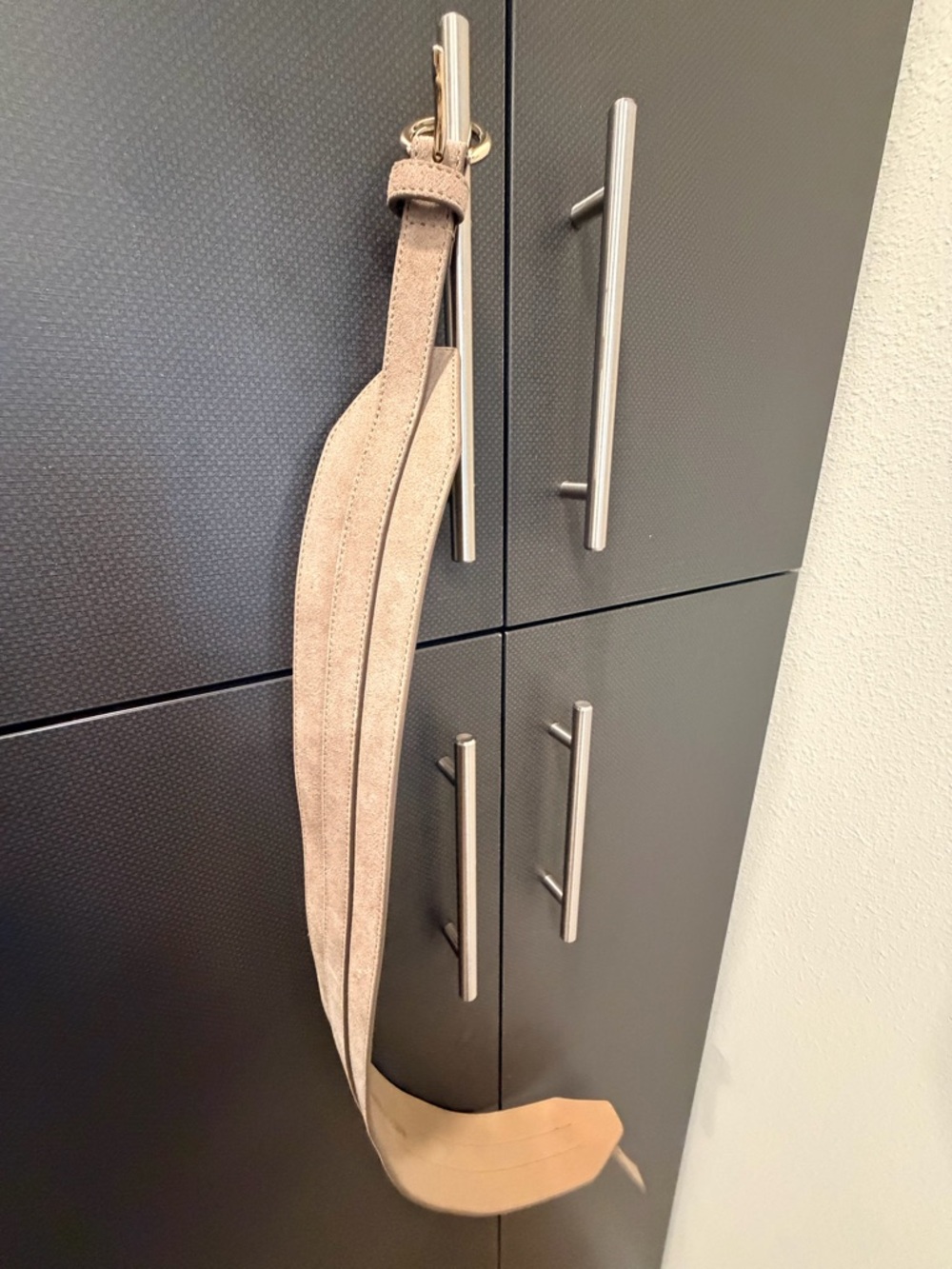 White House Black Market Beige Suede Belt